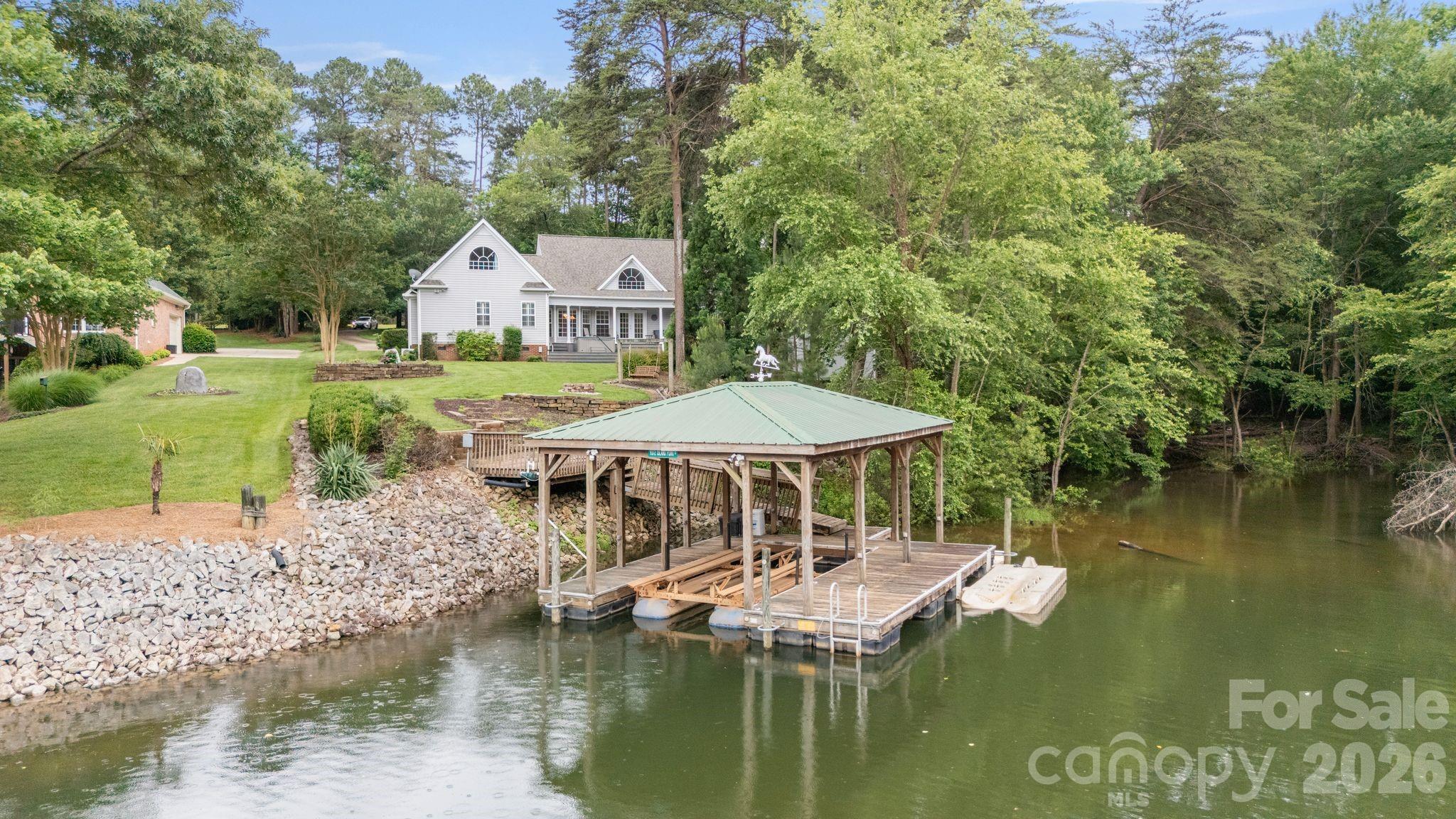 9372 Island Point Road Sherrills Ford, NC 28673 - Photo 2 of 18