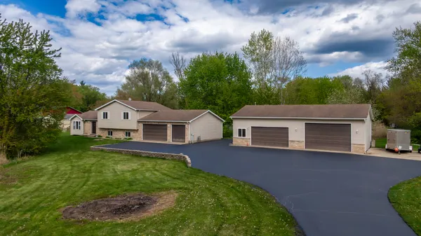 $525,000 | 36851 North Kerwin Lane, Ingleside, IL 60041