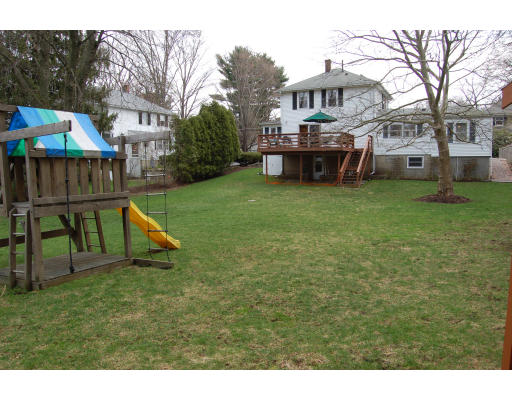8 Willow Road Wellesley, MA 02482 - Photo 9 of 11