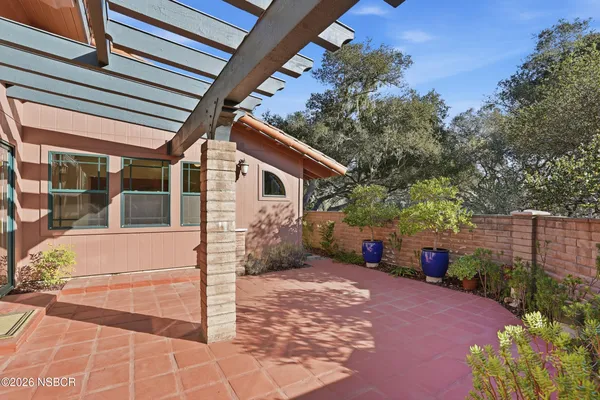 $1,095,000 | 1251 Mesa Oaks Lane, Lompoc, CA 93436