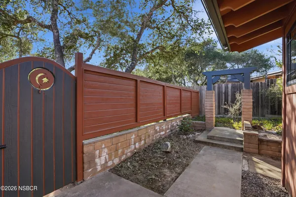 $1,095,000 | 1251 Mesa Oaks Lane, Lompoc, CA 93436