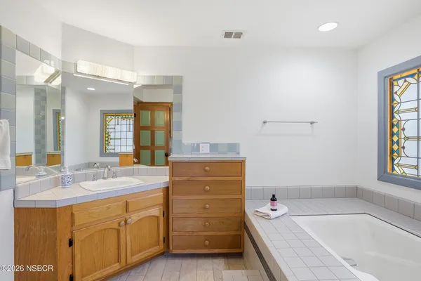 $1,095,000 | 1251 Mesa Oaks Lane, Lompoc, CA 93436