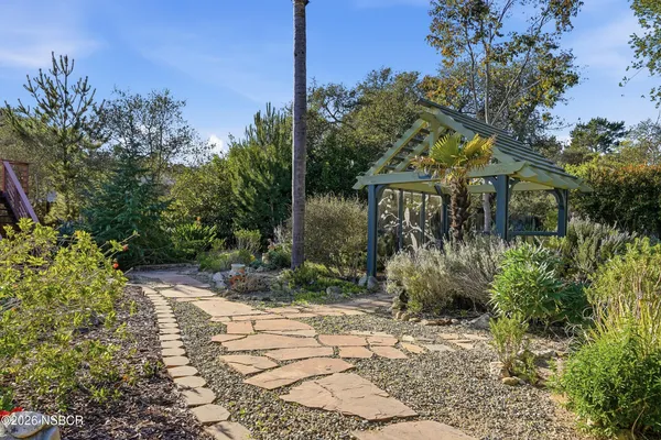 $1,095,000 | 1251 Mesa Oaks Lane, Lompoc, CA 93436