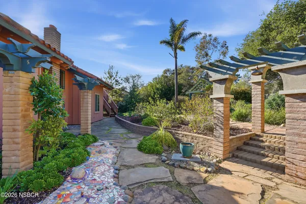 $1,095,000 | 1251 Mesa Oaks Lane, Lompoc, CA 93436