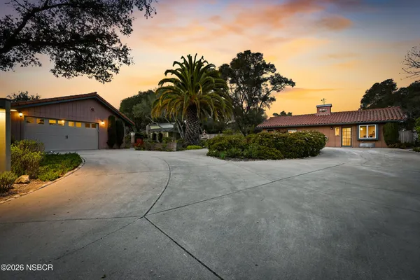 $1,095,000 | 1251 Mesa Oaks Lane, Lompoc, CA 93436