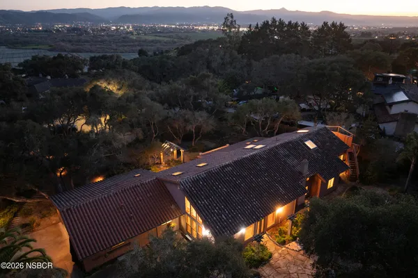 $1,095,000 | 1251 Mesa Oaks Lane, Lompoc, CA 93436