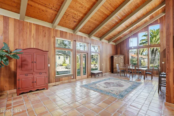 $1,095,000 | 1251 Mesa Oaks Lane, Lompoc, CA 93436