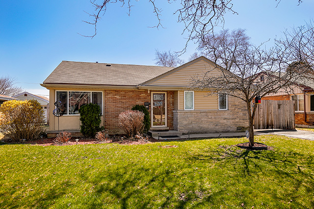 7237 Lake Street Morton Grove, IL 60053 - Photo 1 of 24