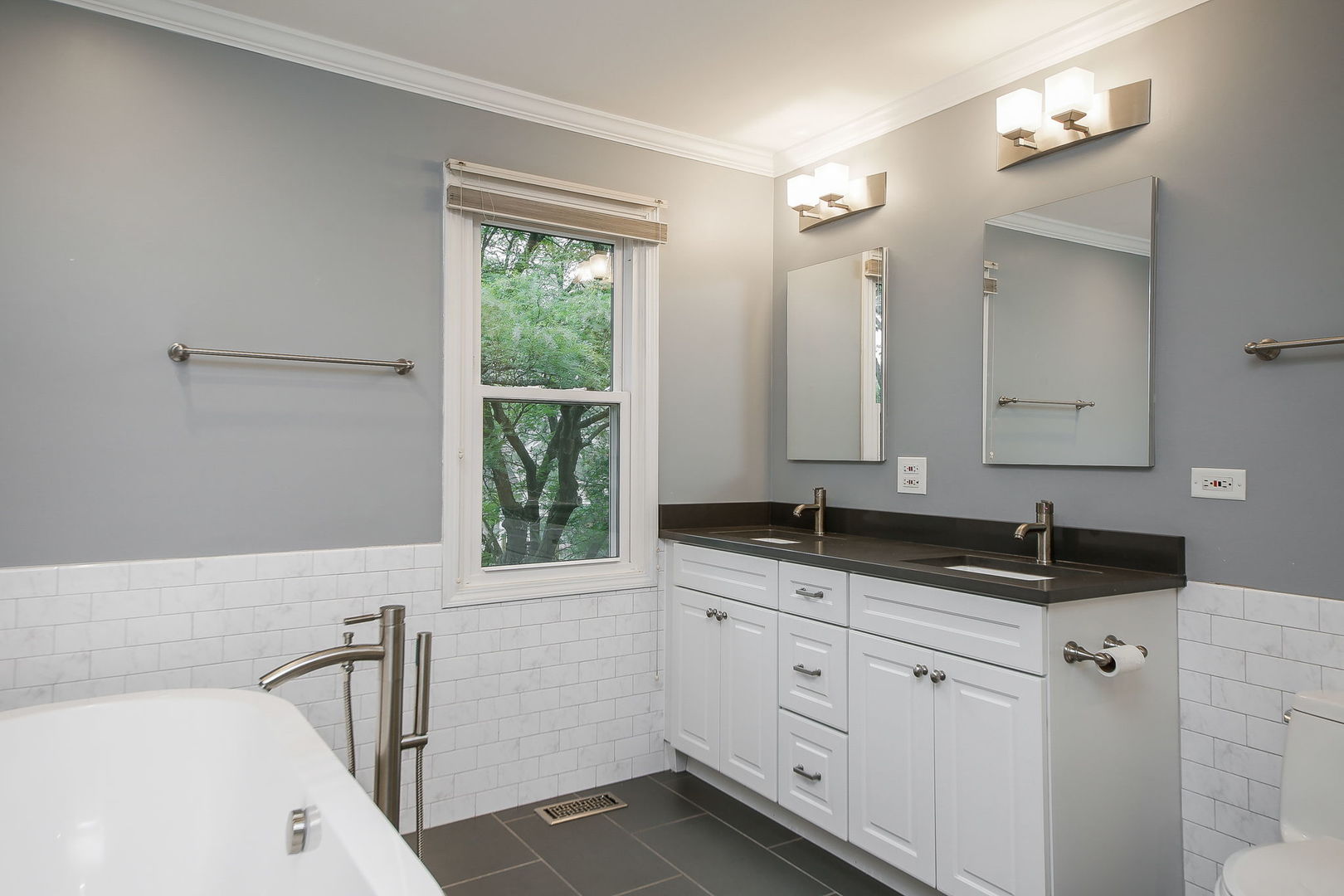 231 Hill Road Willowbrook, IL 60527 - Photo 19 of 35