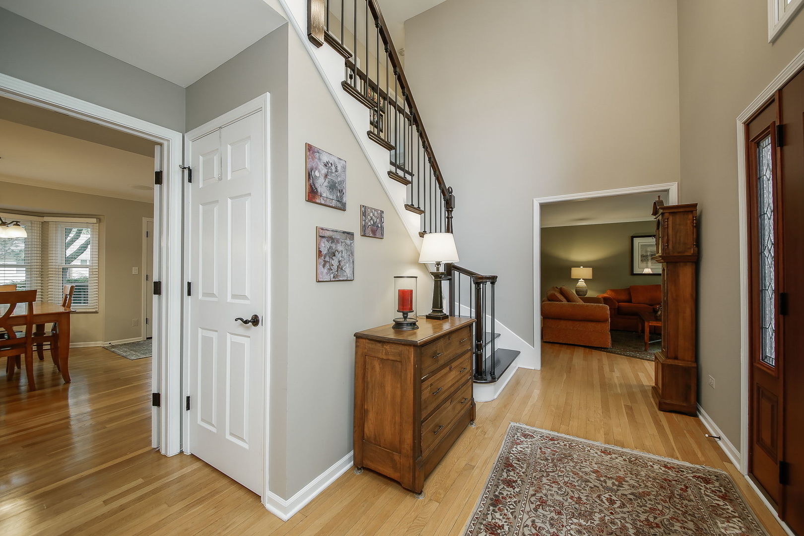 231 Hill Road Willowbrook, IL 60527 - Photo 3 of 35