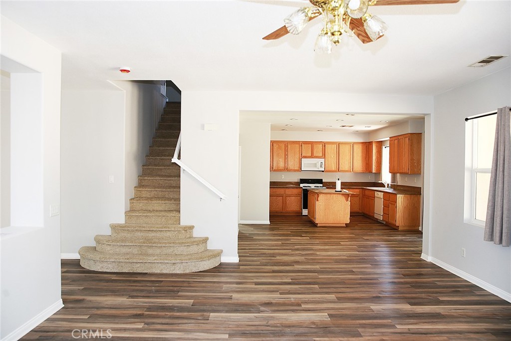 43641 Rucker Street Lancaster, CA 93535 - Photo 5 of 34