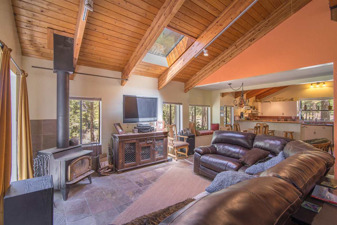 8390 River Road Truckee, CA 96161 - Photo 8 of 14 Gallery Image 8