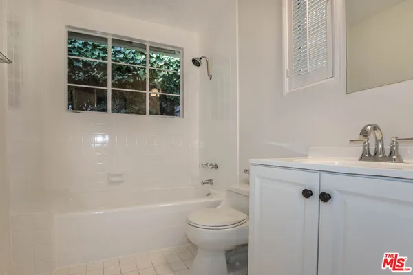 $8,000 | 437 North Swarthmore Avenue, Pacific Palisades, CA 90272