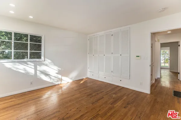 $8,000 | 437 North Swarthmore Avenue, Pacific Palisades, CA 90272