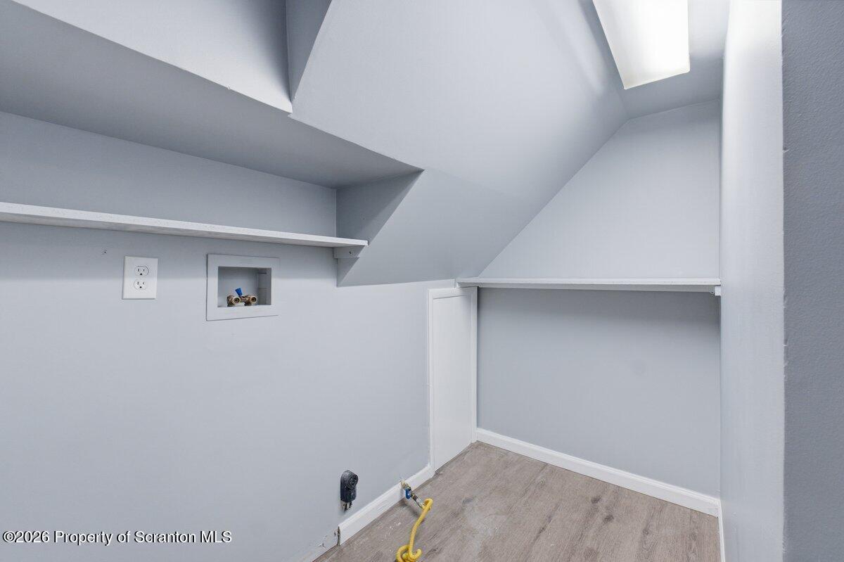 924-926 Green Ridge Street Scranton, PA 18509 - Photo 17 of 37 Third Floor 16