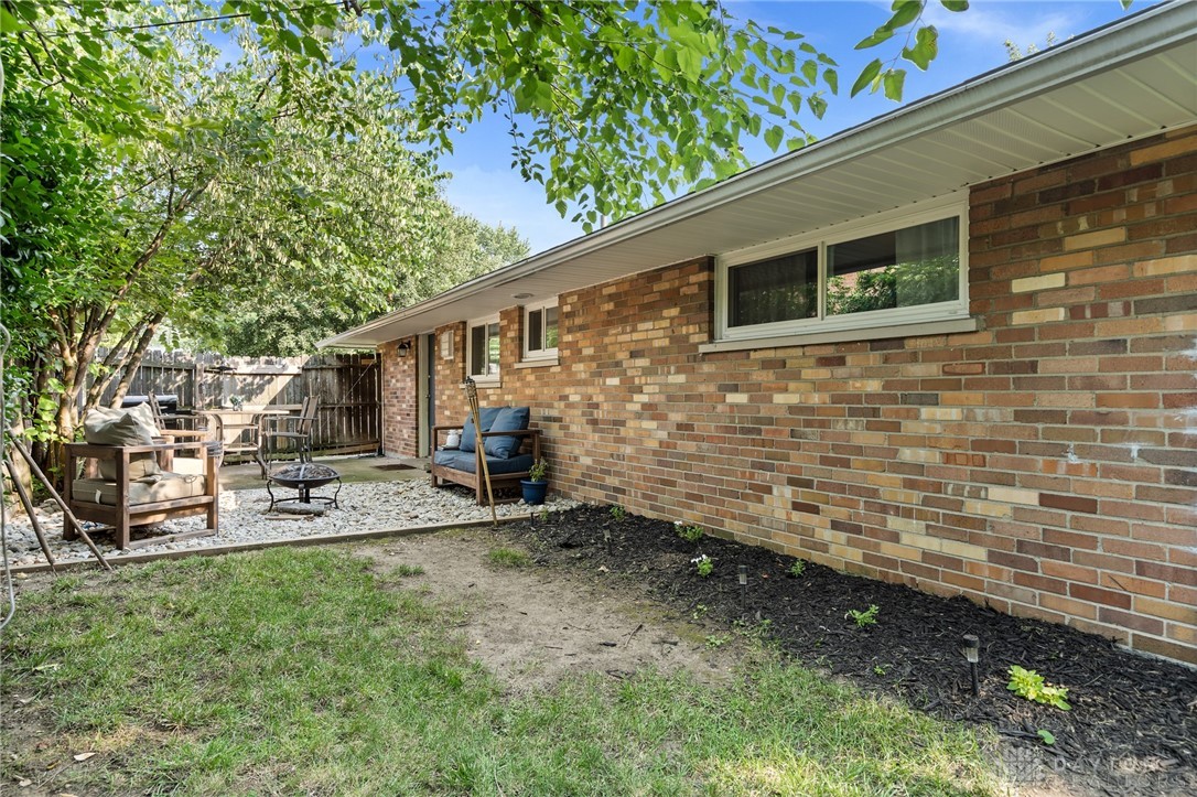 3697 Endover Road Kettering, OH 45439 - Photo 9 of 36