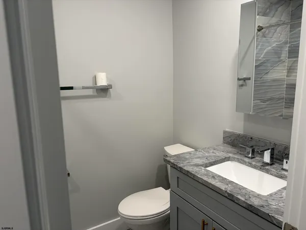 $3,250 | 437 Berkshire Drive, Ventnor City, NJ 08406