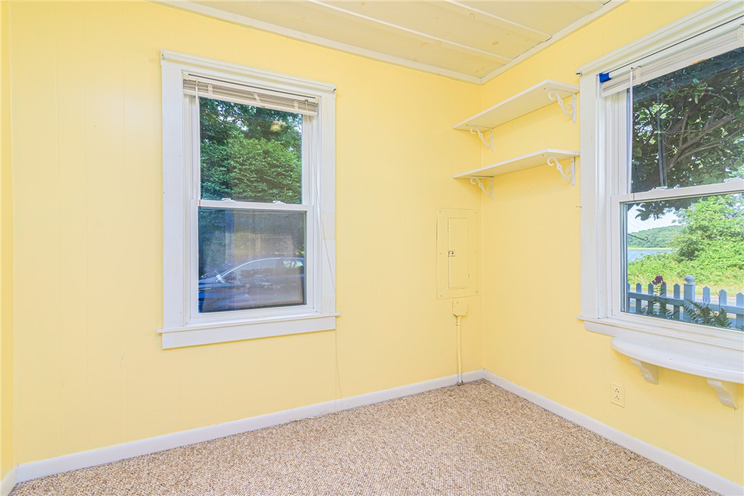 316 Middlebridge Road South Kingstown, RI 02879 - Photo 17 of 35