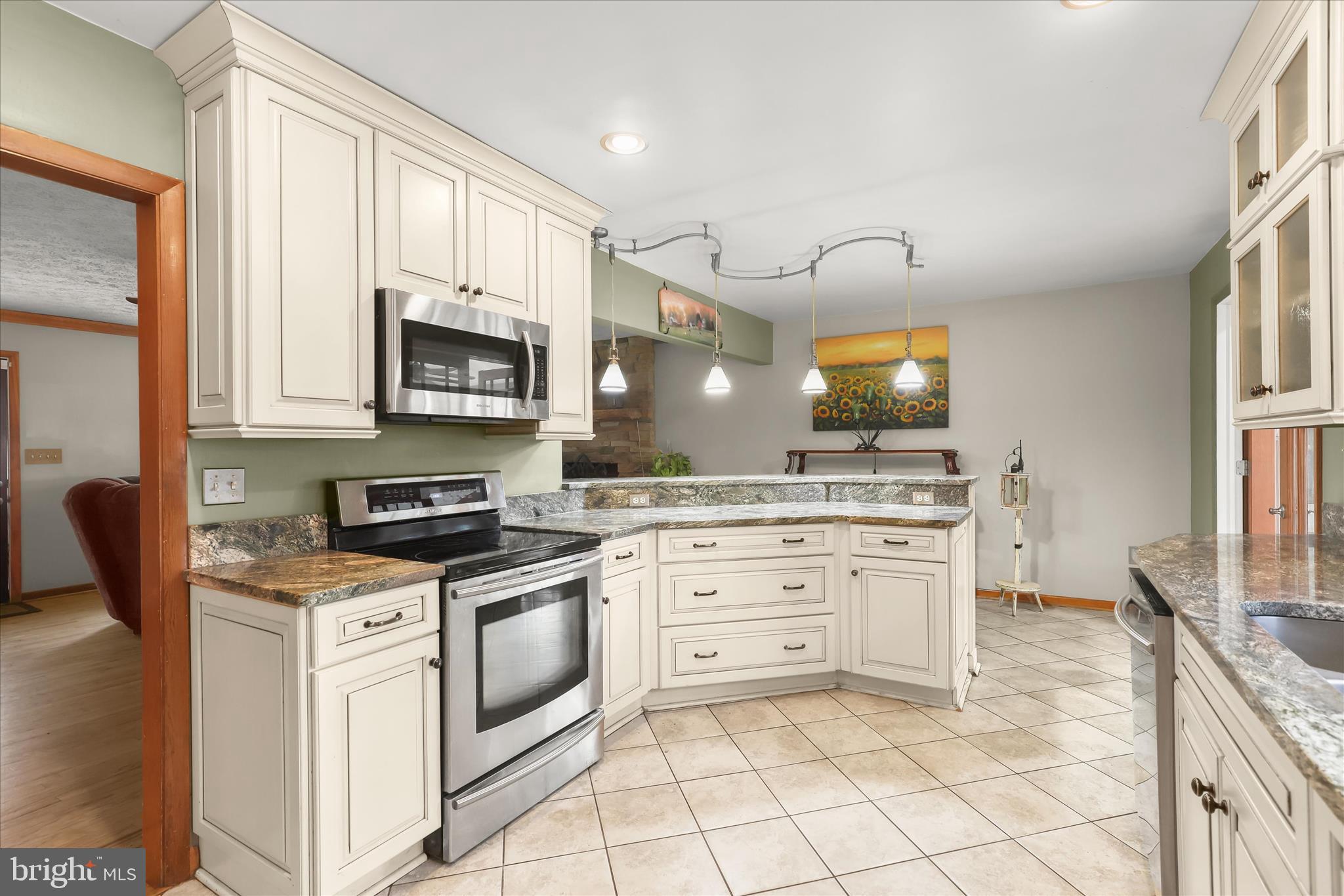 3919 West Chapel Road Aberdeen, MD 21001 - Photo 20 of 63 Eat In Kitchen