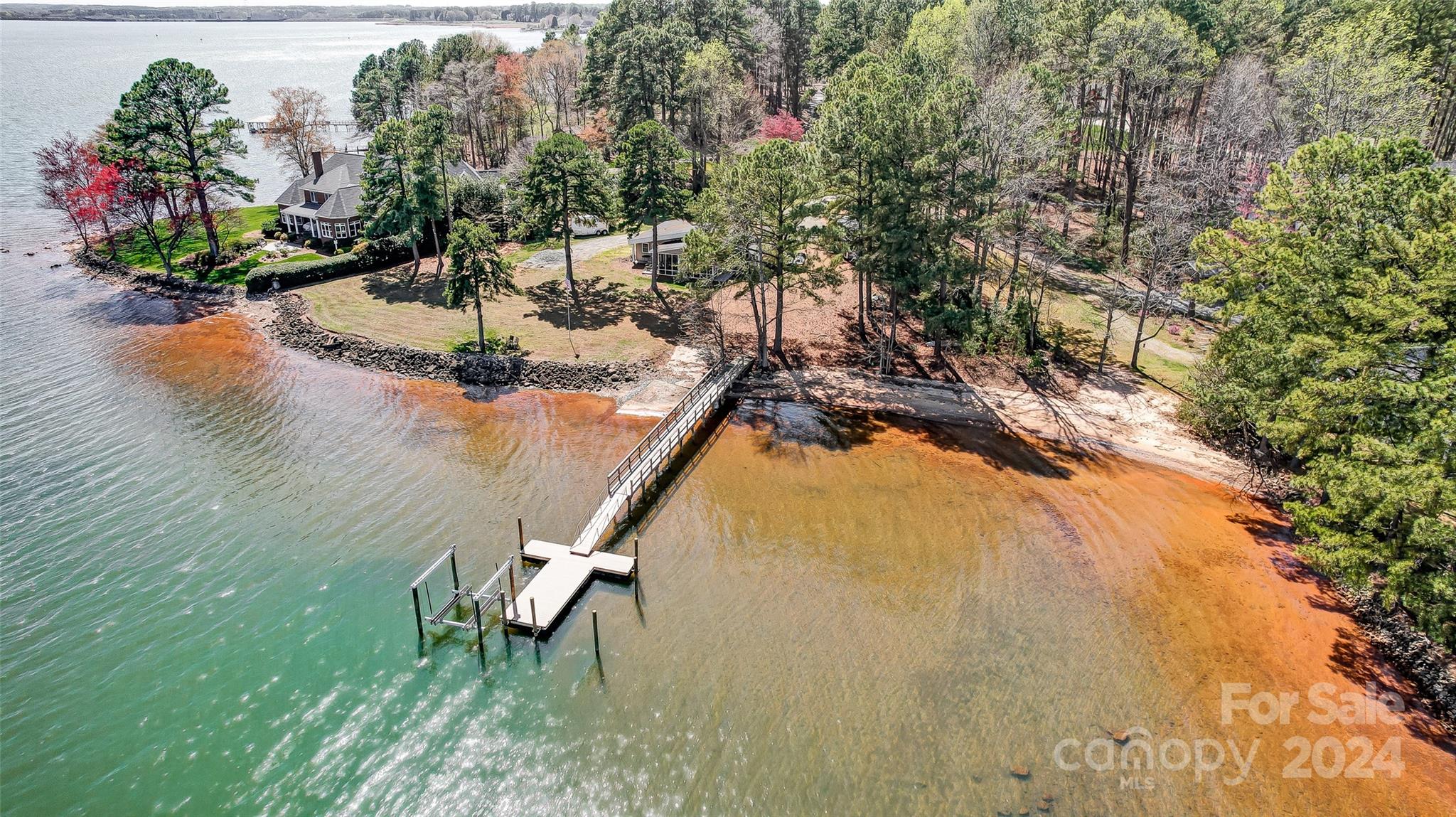 8303 Luckey Point Road Denver, NC 28037 - Photo 5 of 20 a view of an outdoor space and seating area