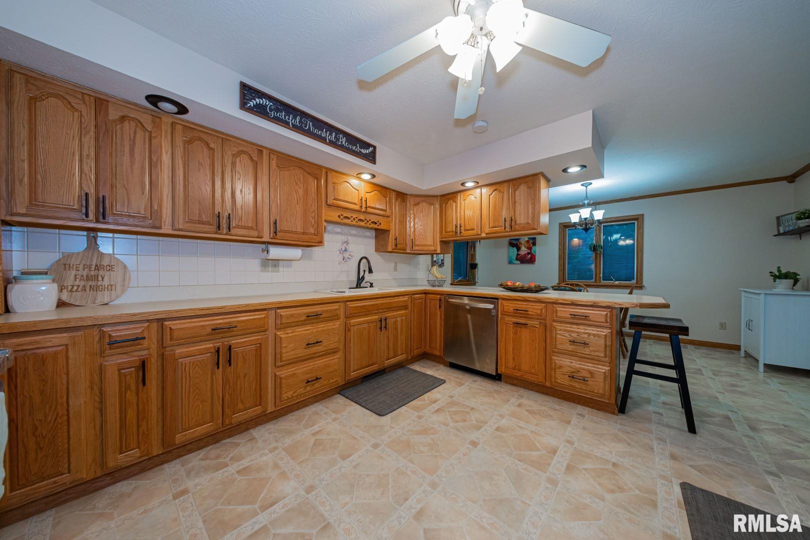 2006 Buckley Road Marion, IL 62959 - Photo 27 of 40 Gallery Image 27