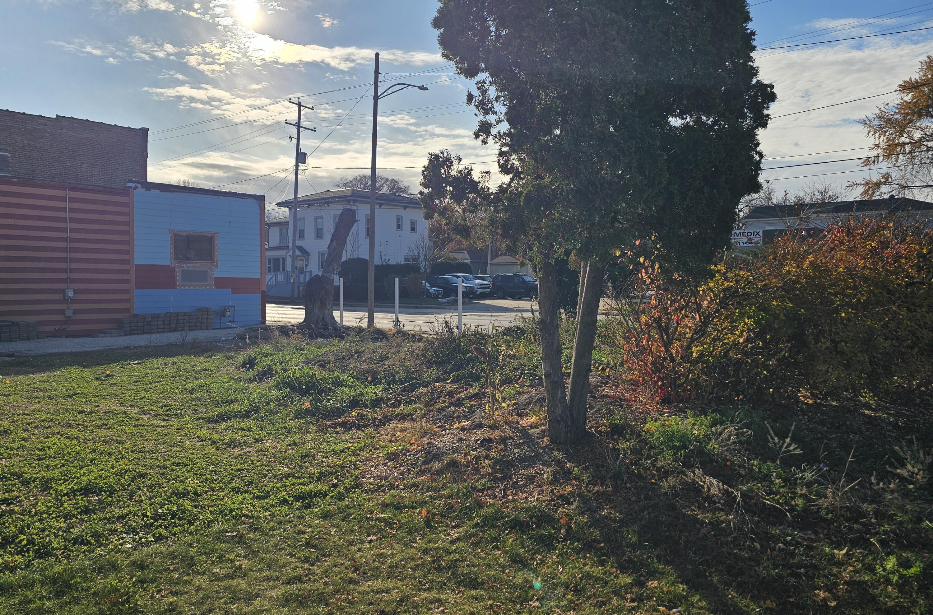 823 45th Street Kenosha, WI 53140 - Photo 3 of 6 20251117_140414