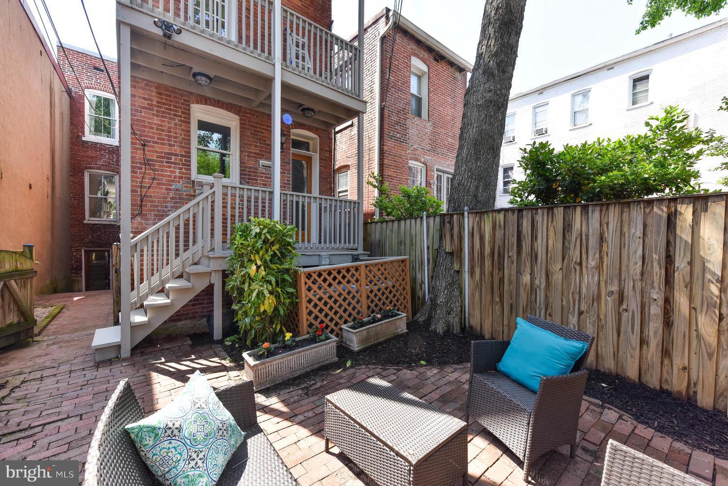 308 11th Street Southeast Washington, DC 20003 - Photo 10 of 30 a view of a bench in wooden deck