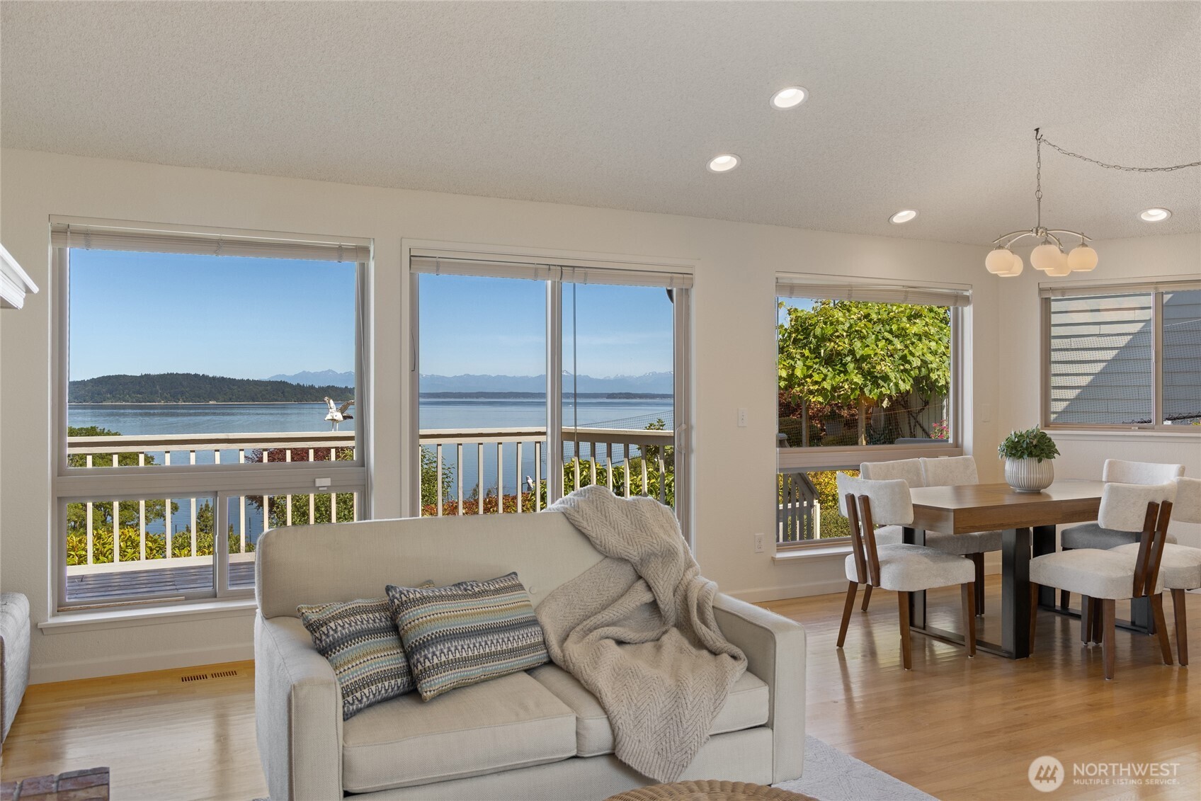 70 Hewitt Drive Steilacoom, WA 98388 - Photo 10 of 34