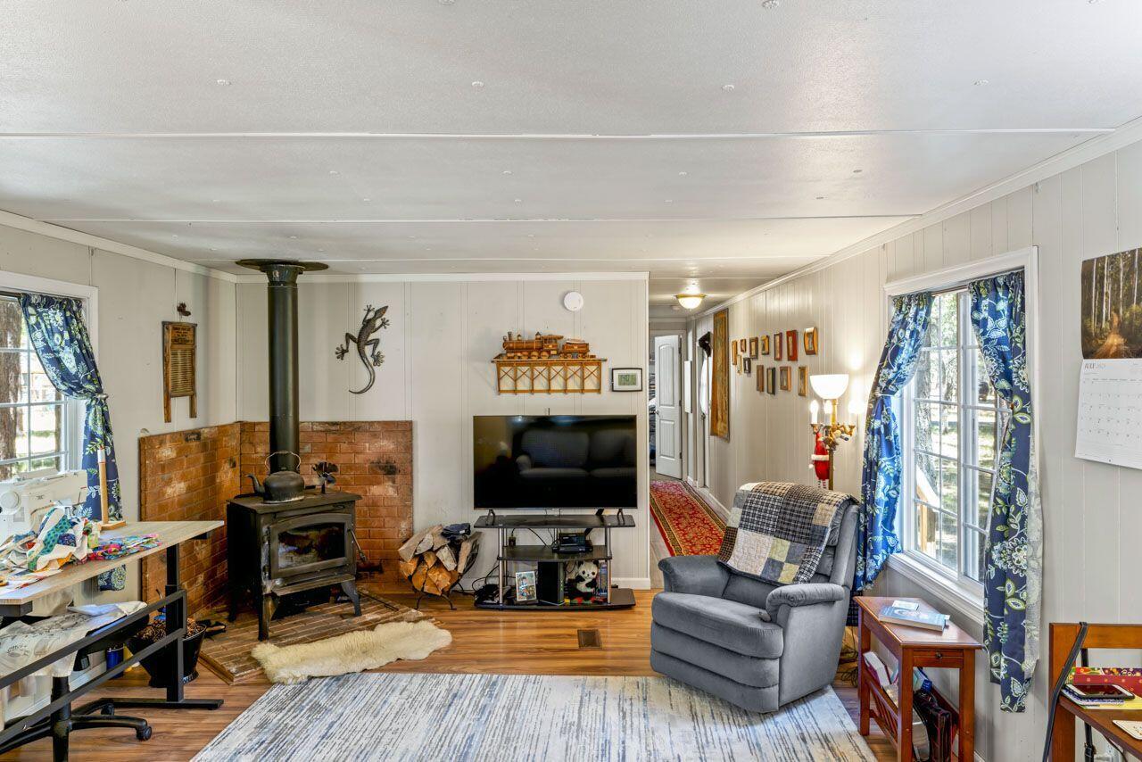 14698 Bluegrass Loop Sisters, OR 97759 - Photo 25 of 38 DSC00676
