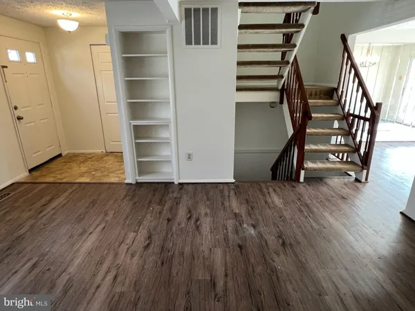 $2,695 | 7728 Havenside Terrace, Rockville, MD 20855