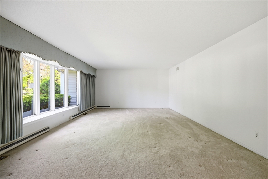 1303 Plumtree Road Springfield, MA 01119 - Photo 4 of 39 Gallery Image 4