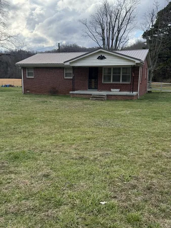 $179,900 | 1723 North Grundy Quarles Highway, Gainesboro, TN 38562