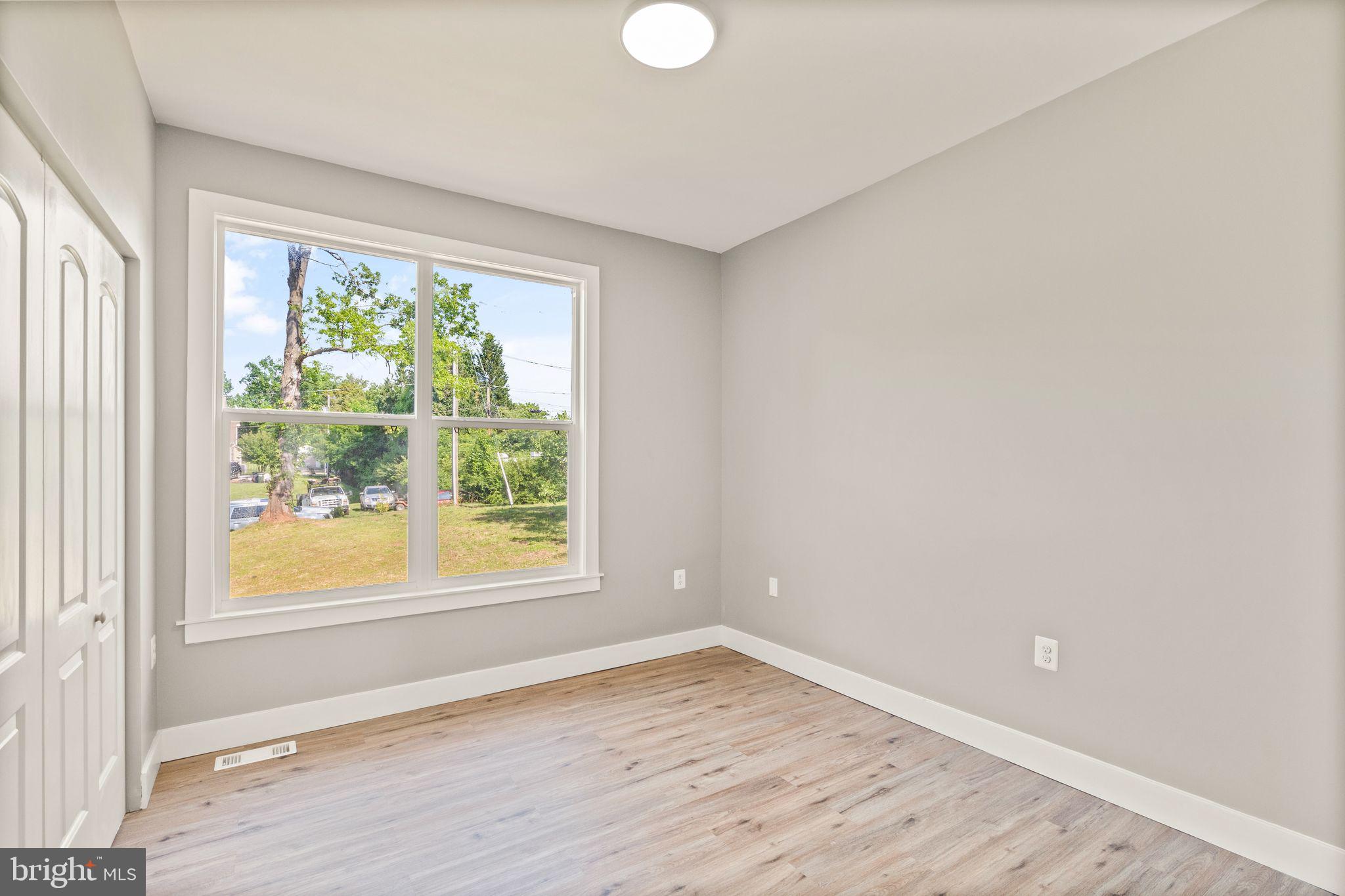 8518 Thomas Drive Manassas, VA 20110 - Photo 16 of 43