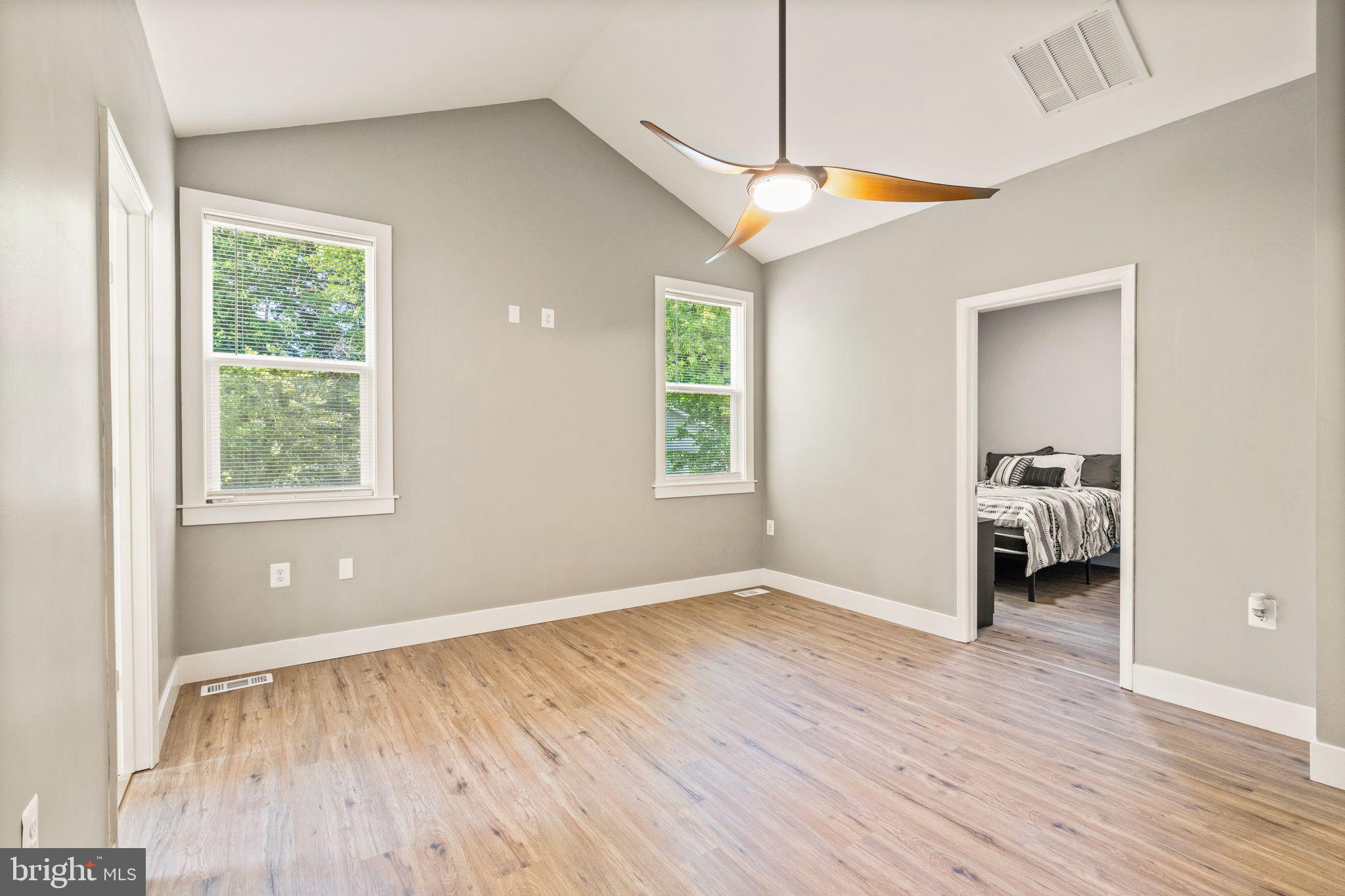 8518 Thomas Drive Manassas, VA 20110 - Photo 19 of 43