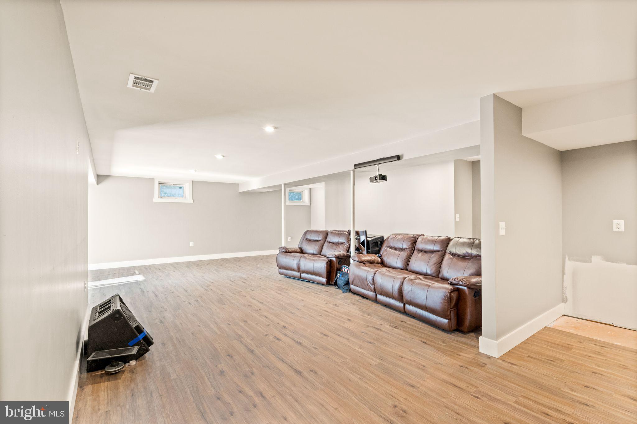 8518 Thomas Drive Manassas, VA 20110 - Photo 28 of 43