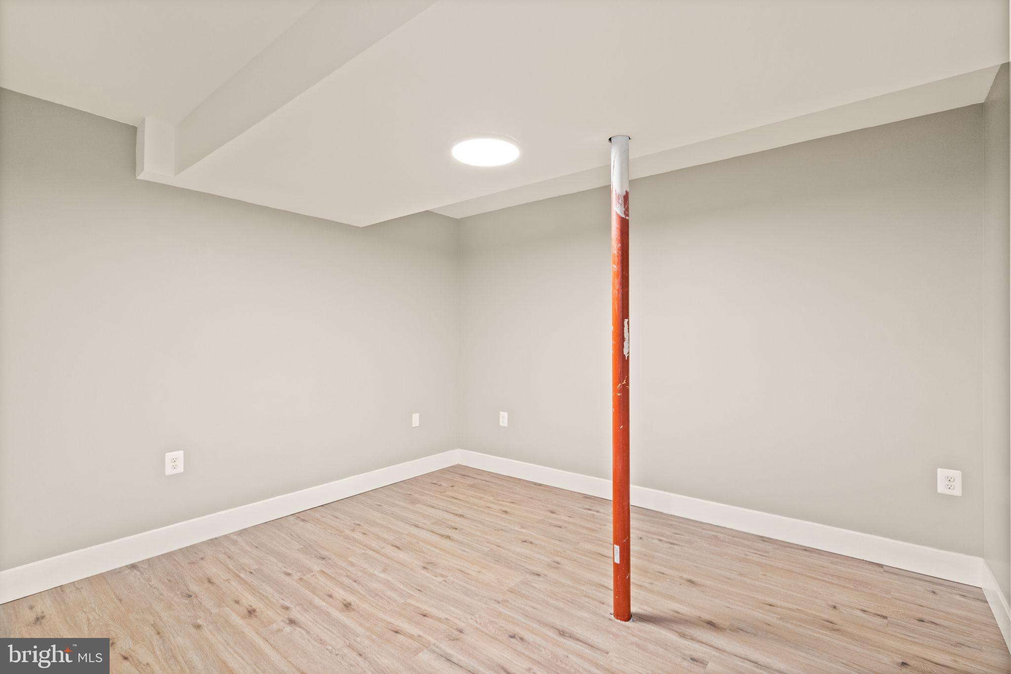 8518 Thomas Drive Manassas, VA 20110 - Photo 34 of 43