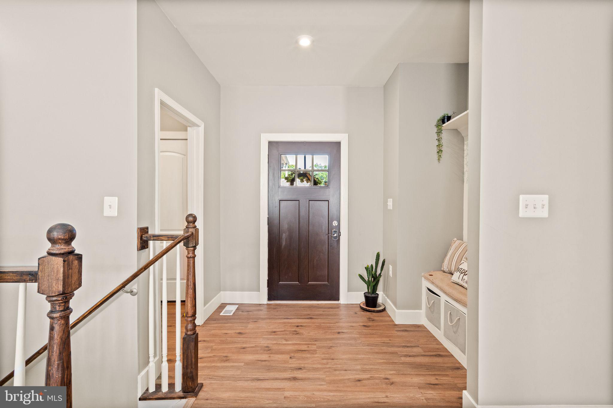 8518 Thomas Drive Manassas, VA 20110 - Photo 6 of 43