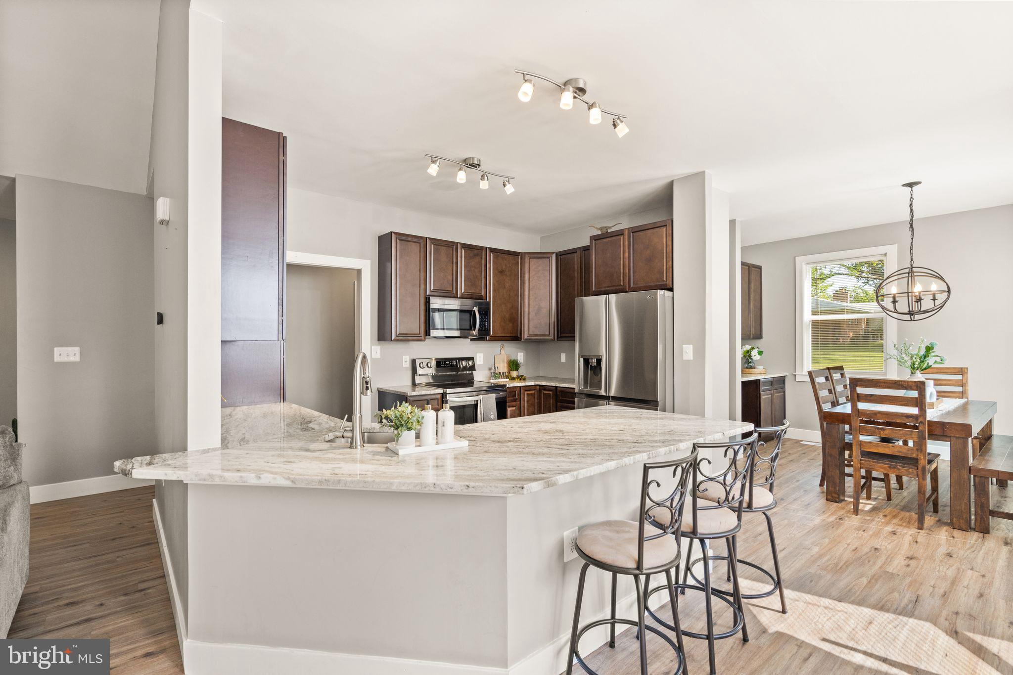 8518 Thomas Drive Manassas, VA 20110 - Photo 9 of 43