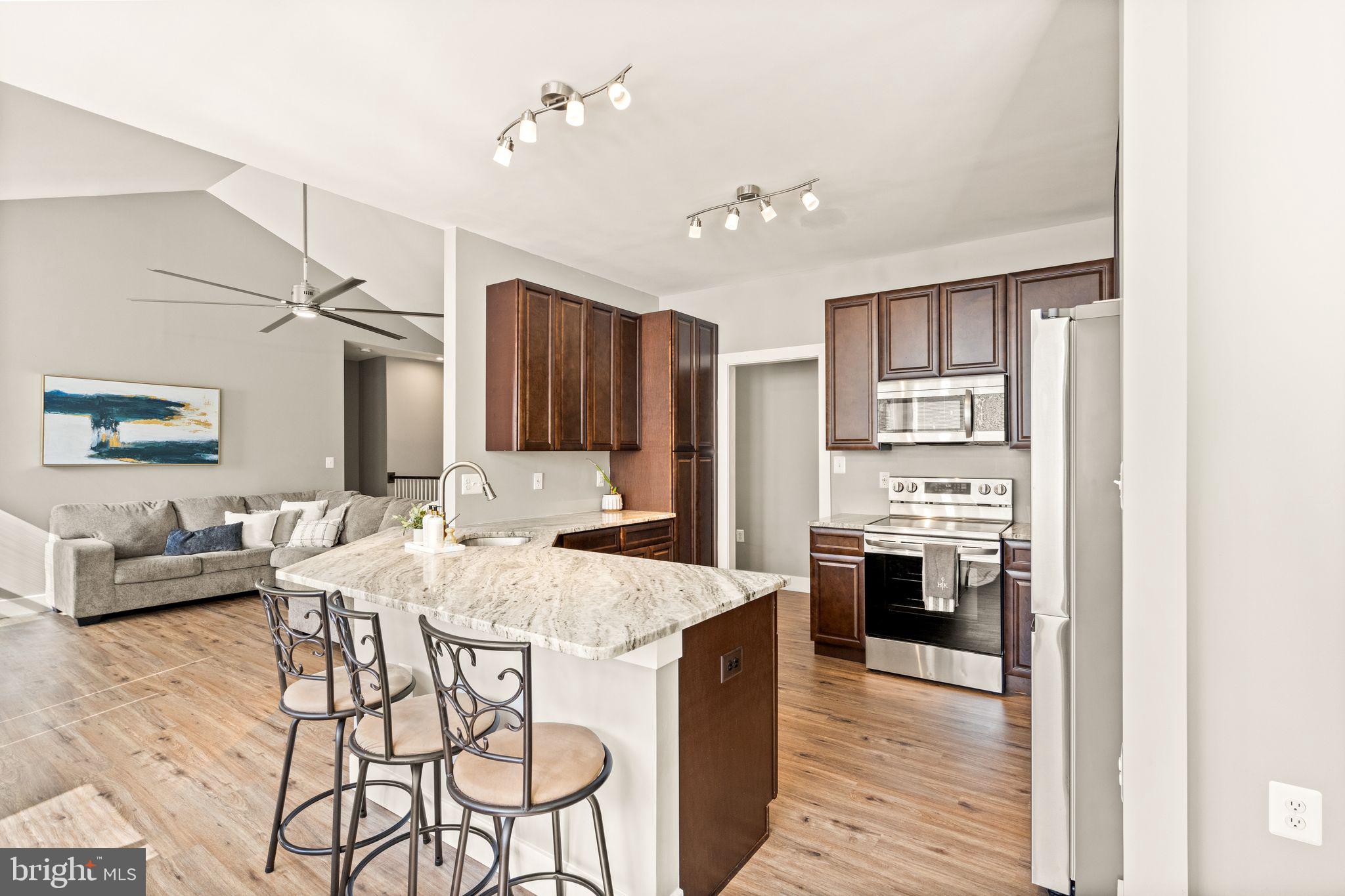 8518 Thomas Drive Manassas, VA 20110 - Photo 10 of 43