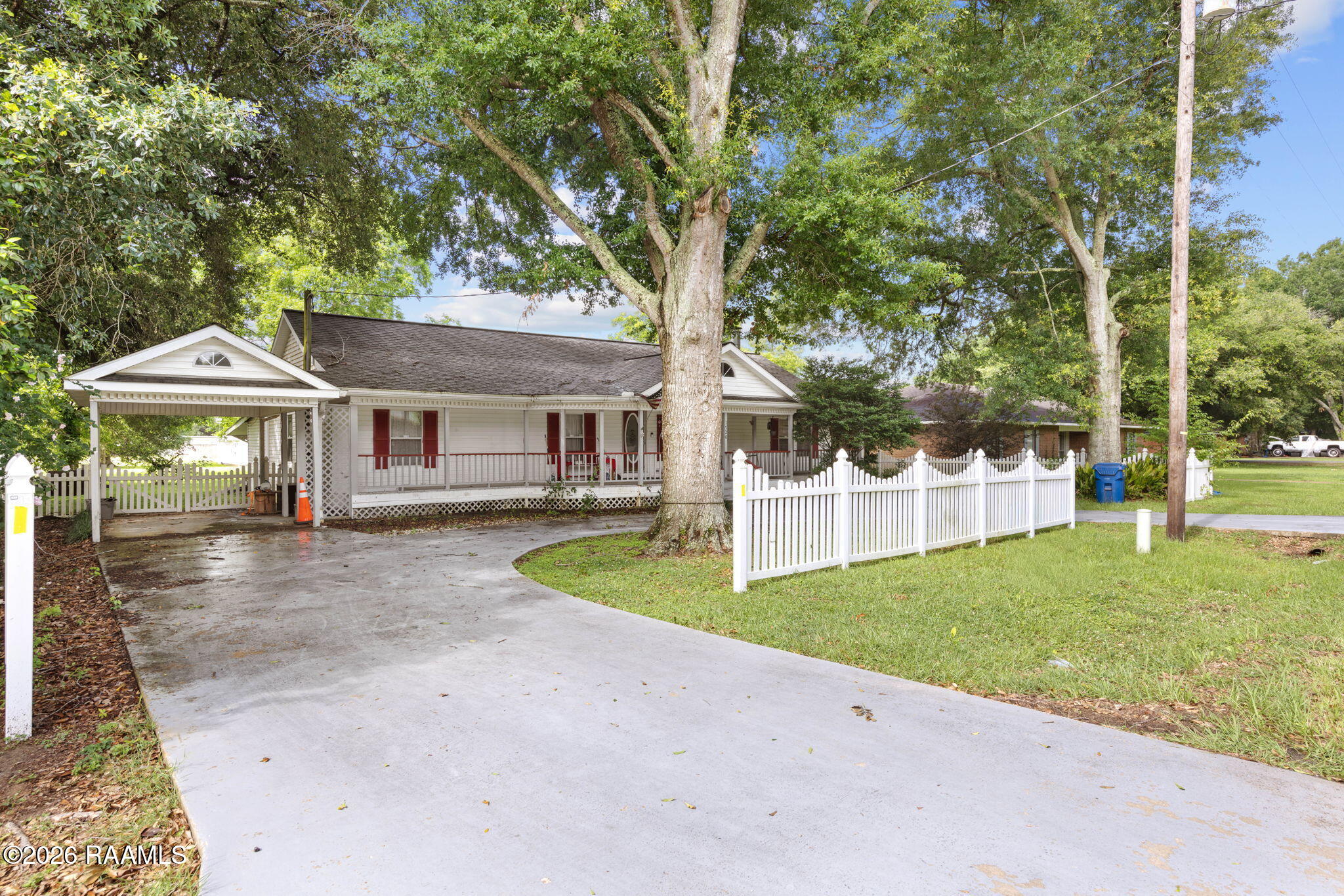 1720 Magnolia Street Pine Prairie, LA 70586 - Photo 3 of 31 2-web-or-mls-1720 Magnolia St-2