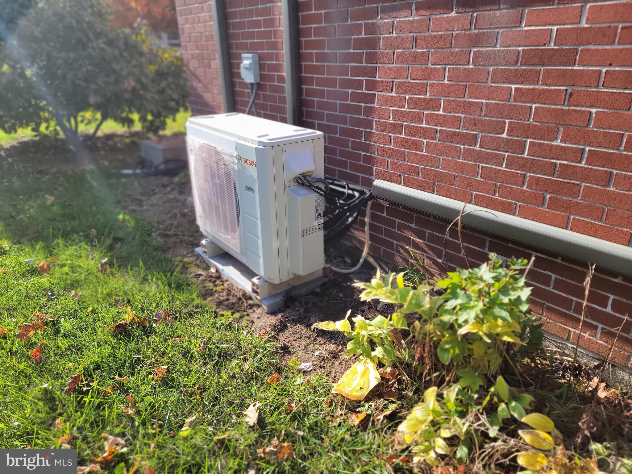 516 Columbia Avenue Temple, PA 19560 - Photo 10 of 10 Mini split system