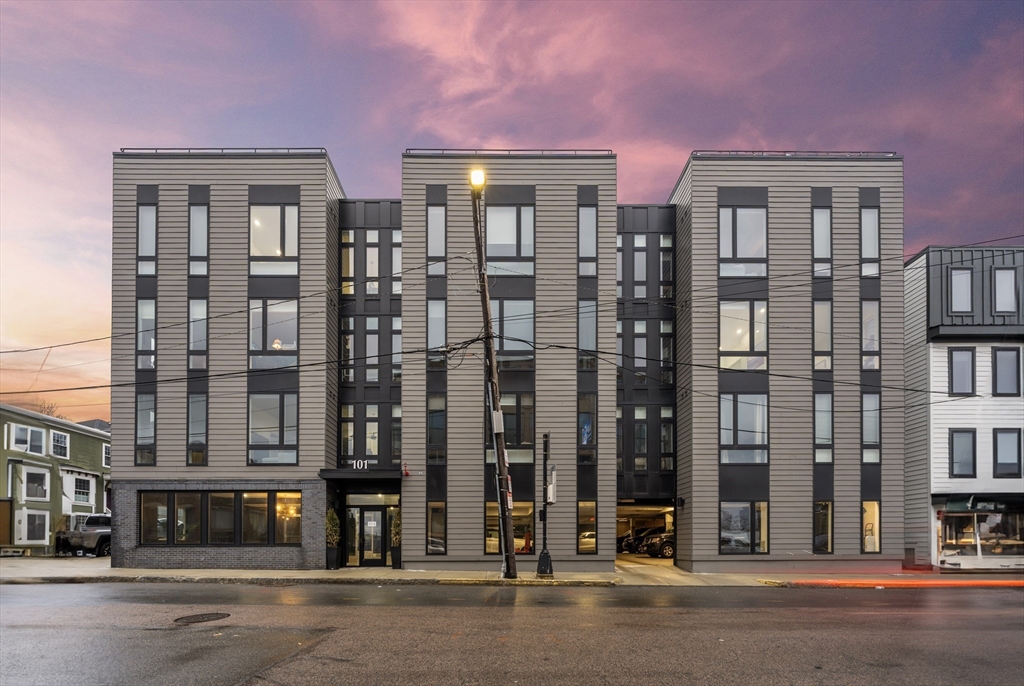 101 Condor Street, Unit 301 Boston, MA 02128 - Photo 12 of 19