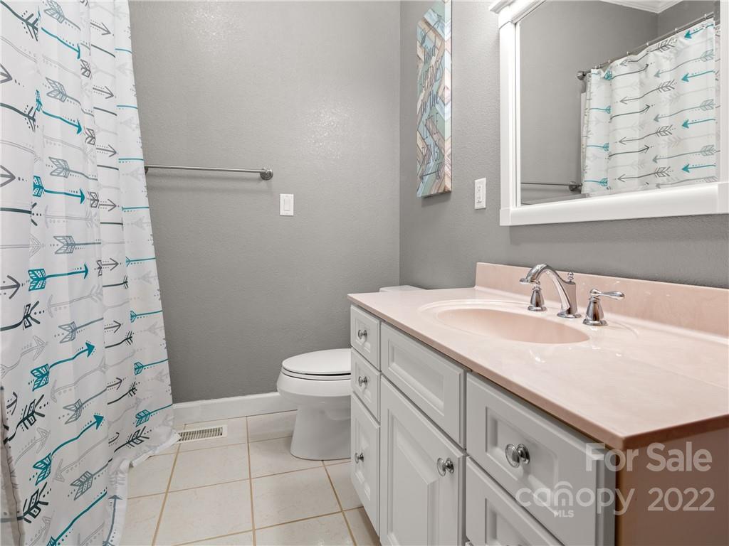 44 Parker Road Canton, NC 28716 - Photo 17 of 38 Gallery Image 17