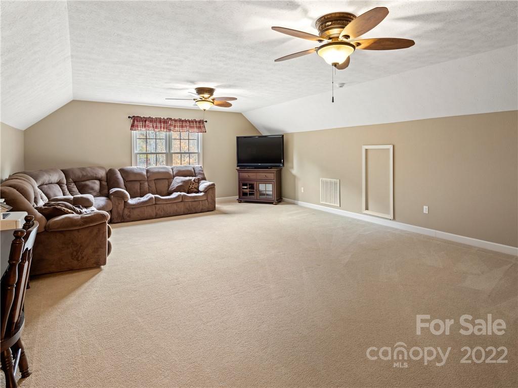 44 Parker Road Canton, NC 28716 - Photo 20 of 38 Gallery Image 20