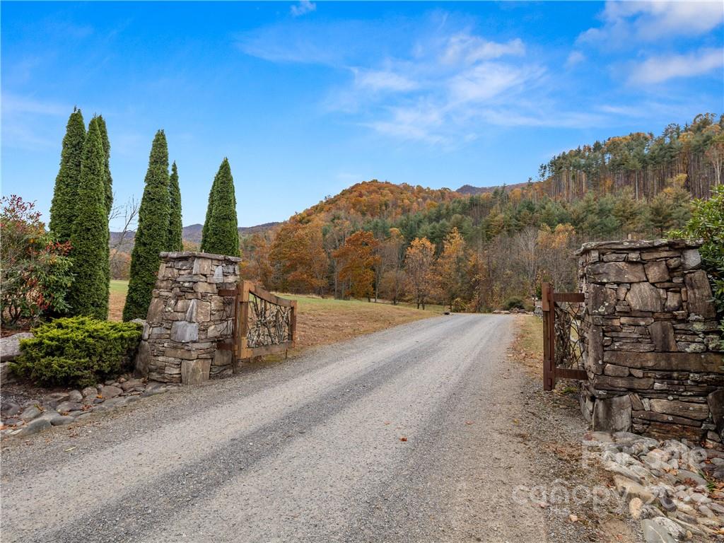 44 Parker Road Canton, NC 28716 - Photo 28 of 38 Gallery Image 28