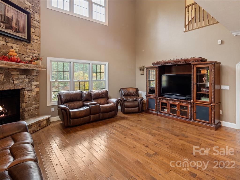 44 Parker Road Canton, NC 28716 - Photo 5 of 38 Gallery Image 5