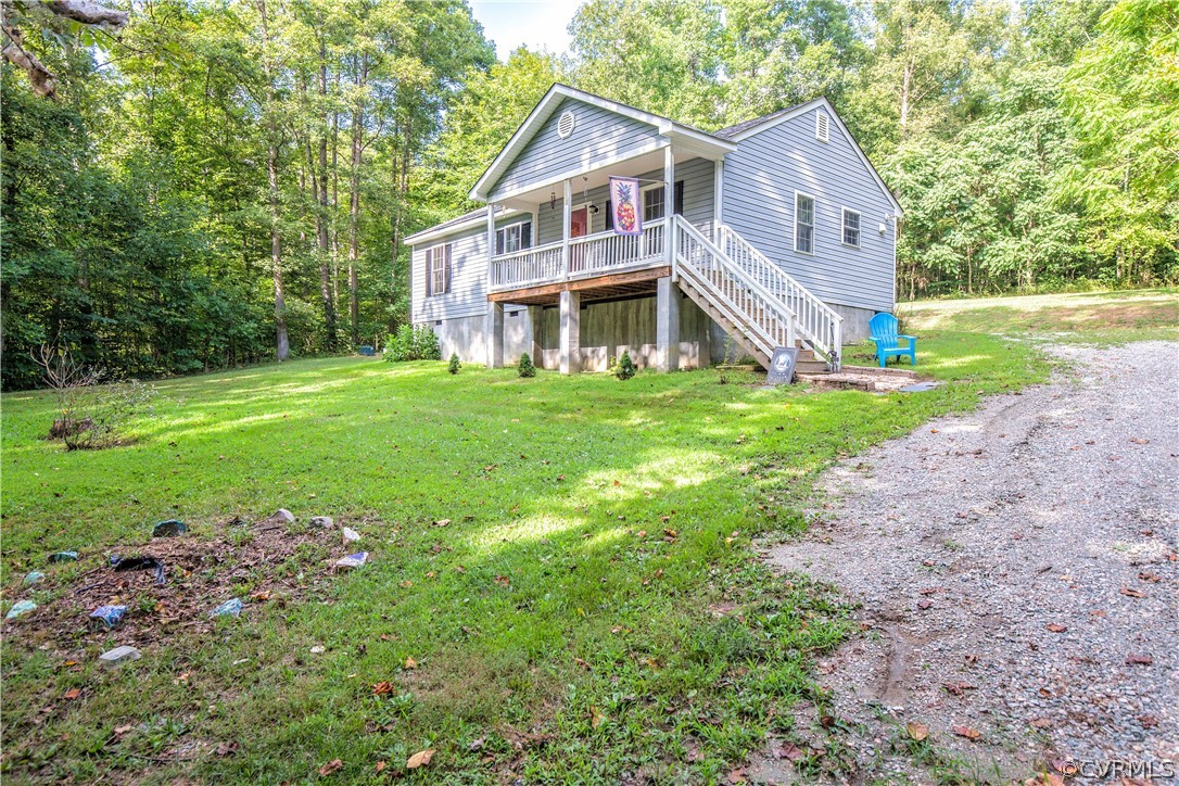 6674 Blenheim Road Powhatan, VA 23139 - Photo 3 of 22 Gallery Image 3