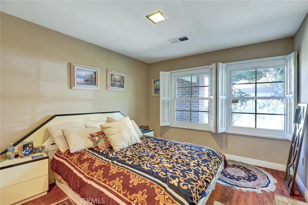 5625 Vía Junipero Serra Riverside, CA 92506 - Photo 20 of 27 2nd bedroom