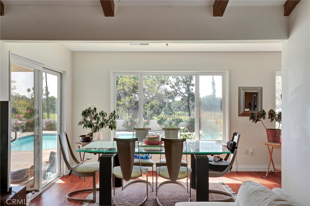 5625 Vía Junipero Serra Riverside, CA 92506 - Photo 8 of 27 Dining Area