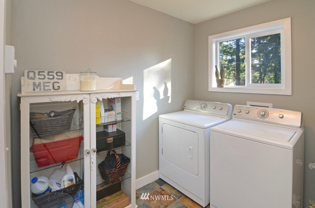 1316 Morgan Road Northwest Bremerton, WA 98312 - Photo 11 of 17 Gallery Image 11